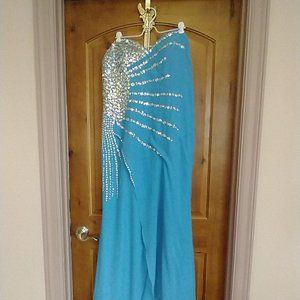 Sparkly Aquamarine Stapless Beauty